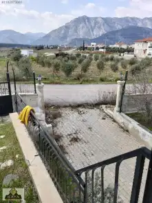 Doğa Manzaralı Kapalı Otoparklı Köşe Parsel 3+1 Villa — fotoğraf 27