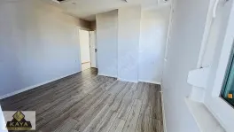 Katta tek lüks site ve caddeye yakın geniş 3+1 — fotoğraf 14