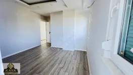 Katta tek lüks site ve caddeye yakın geniş 3+1 — fotoğraf 15