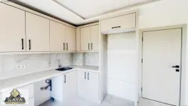 Caddeye Yakın Katta Doğalgazlı 2+1(AYNI BİNADA 2 DAİRE VAR) — fotoğraf 3
