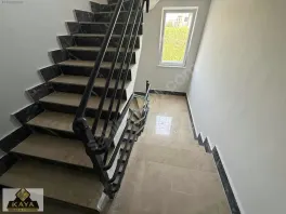 Sgk binası yani 1+1 kiralık daire 1. katta 45 m2 — fotoğraf 2