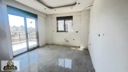 Site kalitesinde giyinme odalı ebeveyn banyolu geniş 2+1 — fotoğraf 15