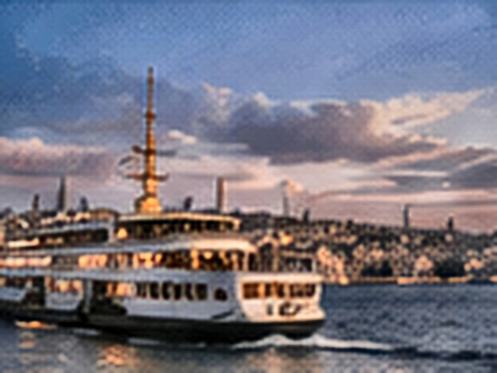 Karaköy kıyısında vapur ve Haliç görünümü, sabah ışığında hareketli ulaşım atmosferi