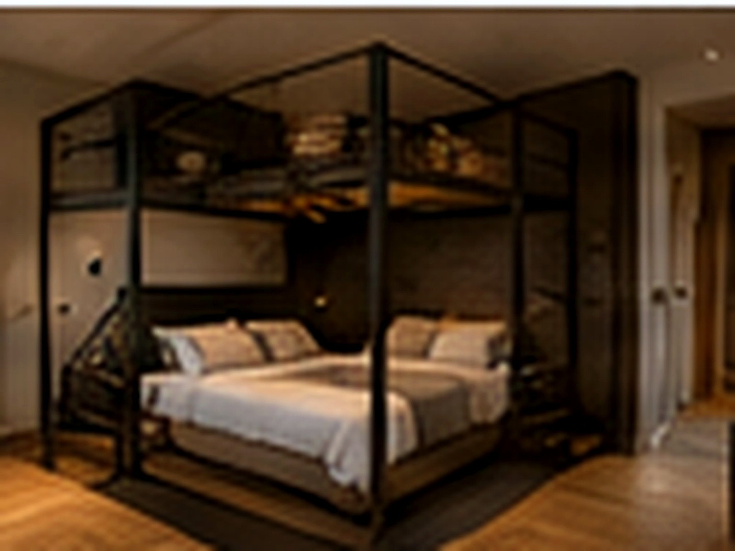 Aile Loft’ta pencere önünde ikinci uyku alanı olarak kullanılan iki tek kişilik divan